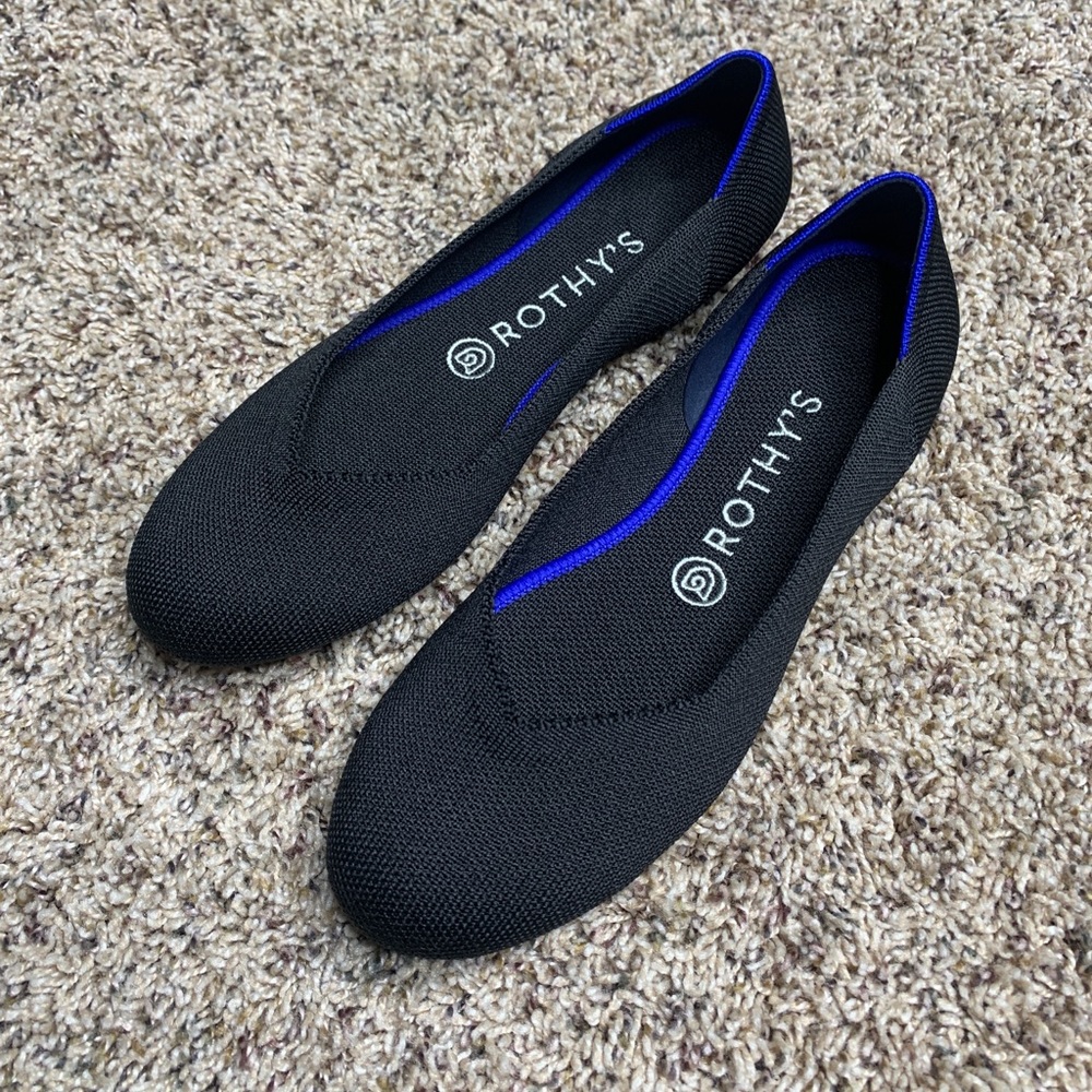 Roth’s Black Solid Round Toe Flats - image 2